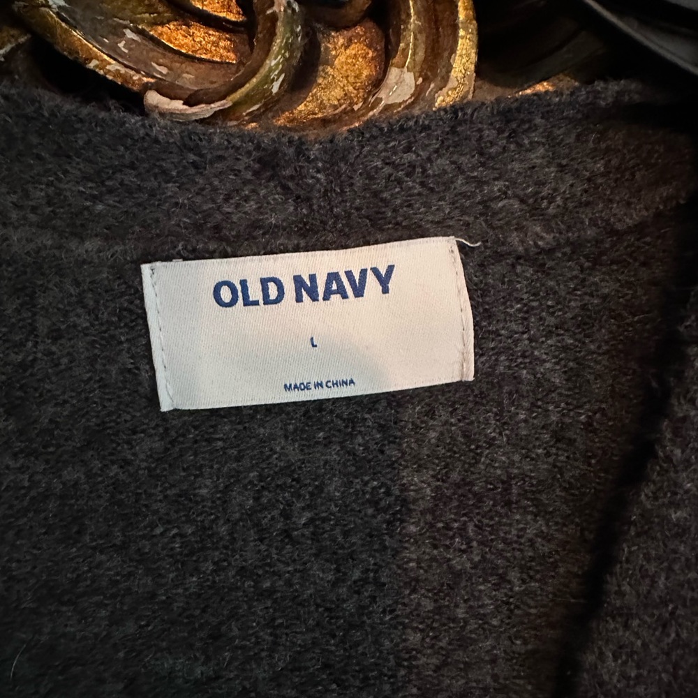 Old Navy Women’s sweater - size Large
